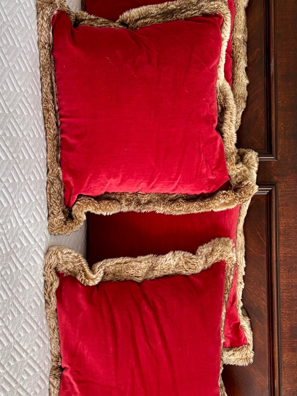 Pottery Barn Red Velvet Faux Fur Trim Pillow Covers 20x20 Set of 4